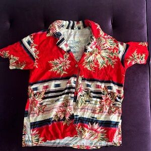 Tah Women’s Red Floral Button-Down Shirt - Tropical Print Miami Style Resortwear